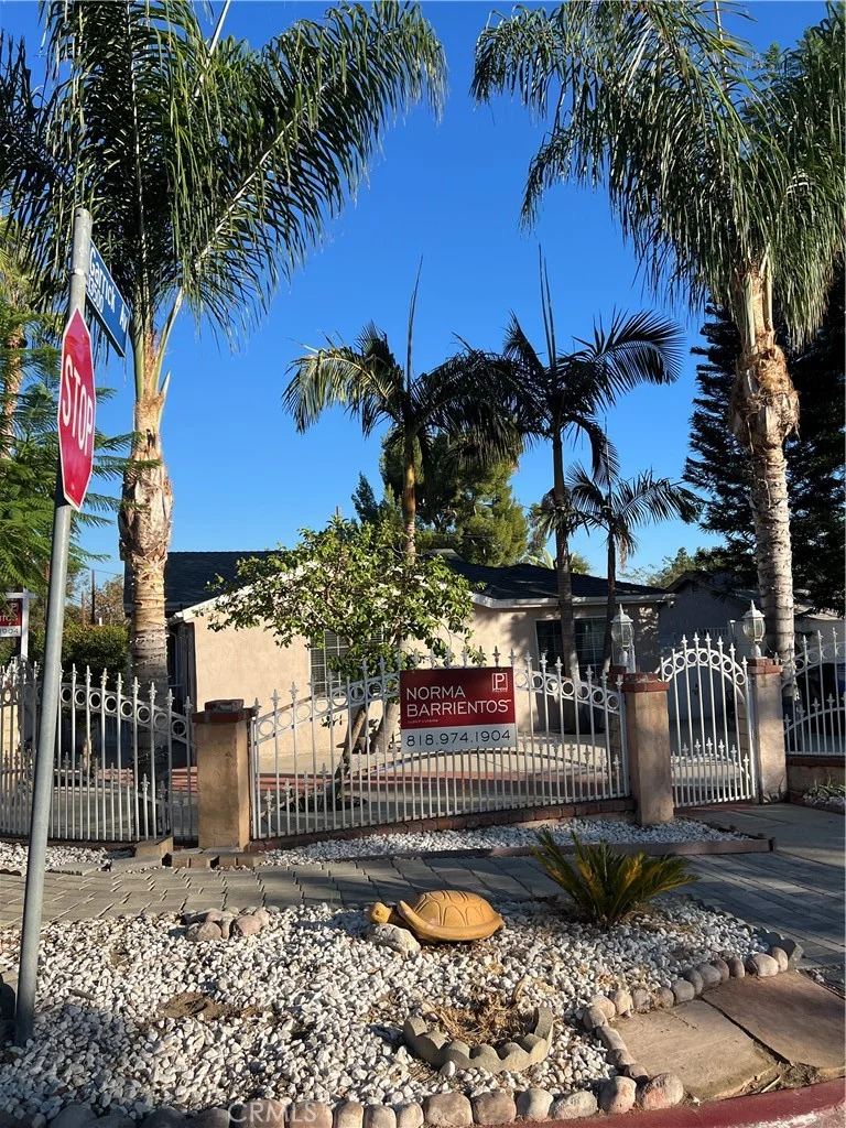 13150 Aztec St, Sylmar, CA 91342