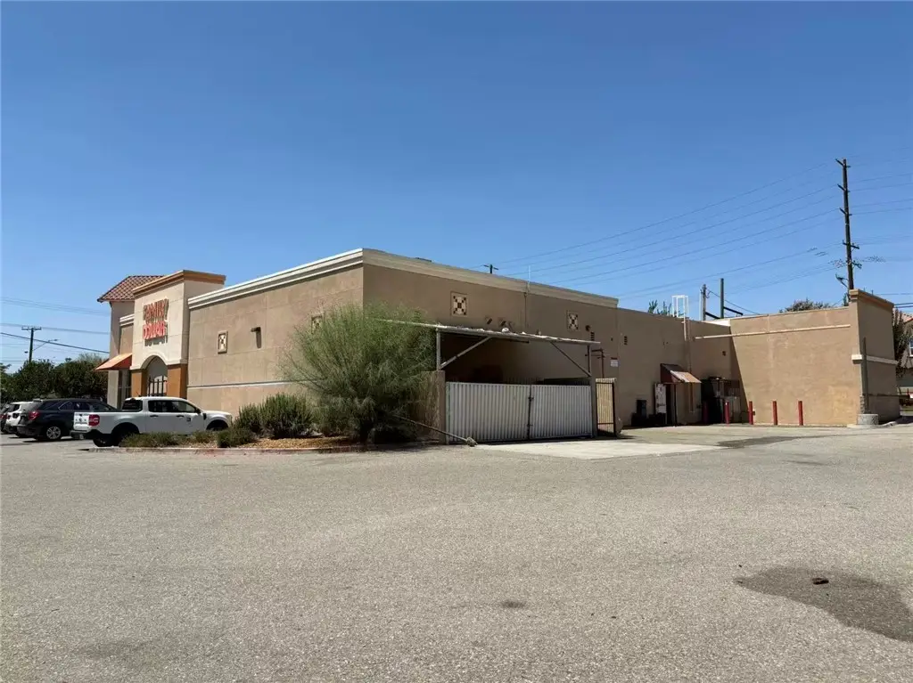 1710 Main Street, Riverside, CA 92501