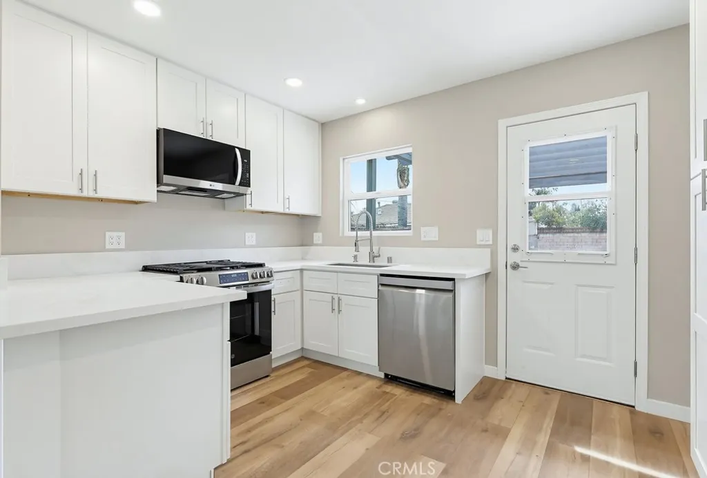 Additional image 6 of 5016 W 116 St W, Hawthorne, CA 90250