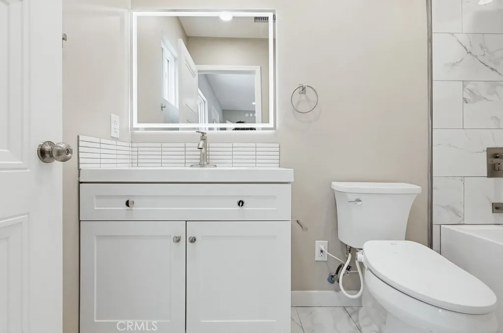 Additional image 16 of 5016 W 116 St W, Hawthorne, CA 90250