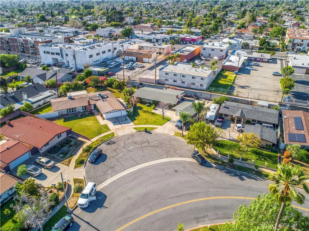 1049 N Macneil St, San Fernando, CA 91340