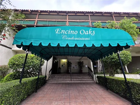 5460 White Oak Avenue Unit C109, Encino, CA MLS: SR25098109
