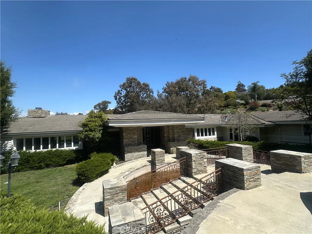 60 Crest Road E, Rolling Hills, CA 90274 photo 3
