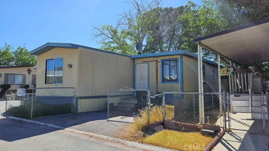 Additional image 3 of 45800 Challenger Way Unit 251, Lancaster, CA 93535