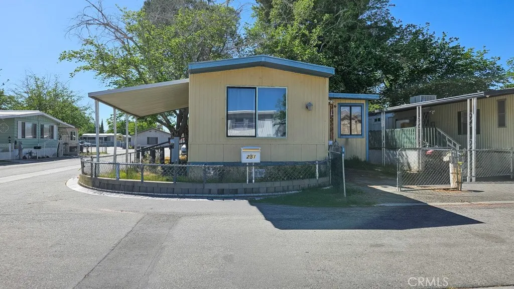 Additional image 8 of 45800 Challenger Way Unit 251, Lancaster, CA 93535