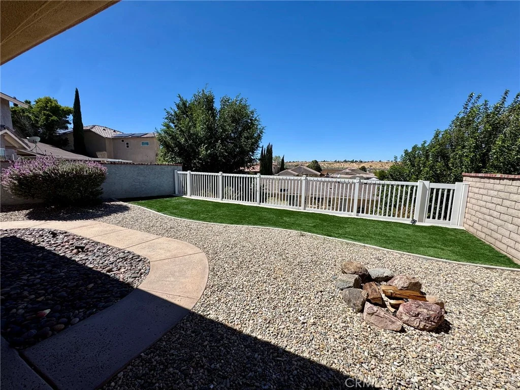 13880 Evergreen Lane, Victorville, CA 92395