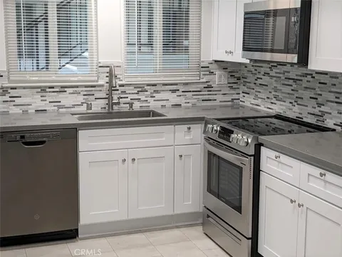 2283 Via Puerta Unit C, Laguna Woods, CA MLS: OC25065753