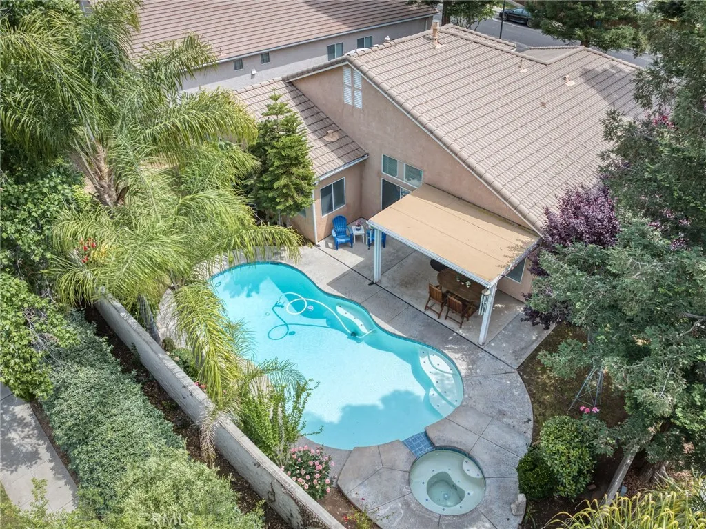 2329 Prescott Ave, Clovis, CA 93619