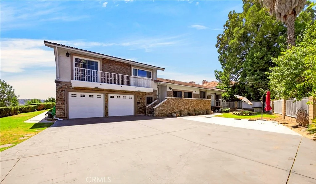 880 Gartel Dr, Walnut, CA 91789 photo 2