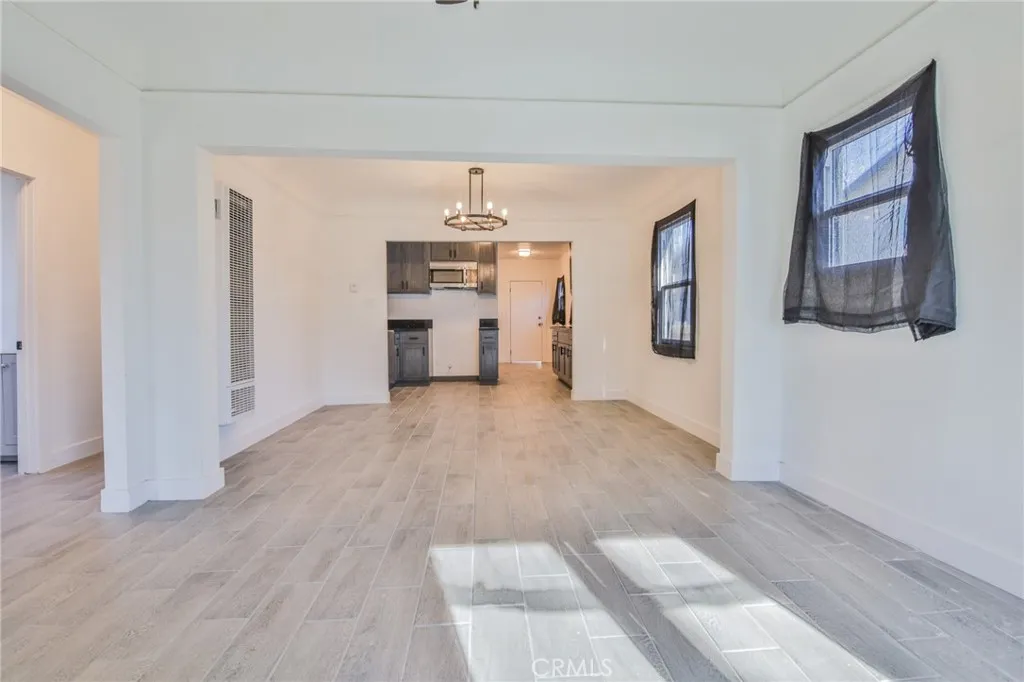 Additional image 10 of 317 W 107th St, Los Angeles, CA 90003