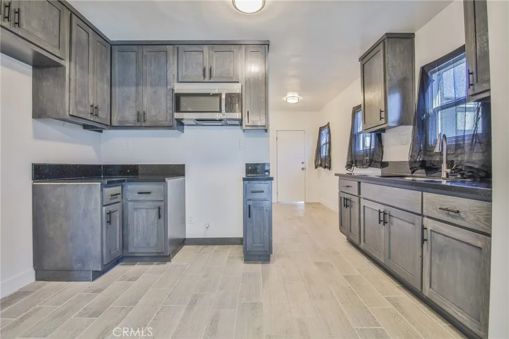 Additional image 11 of 317 W 107th St, Los Angeles, CA 90003