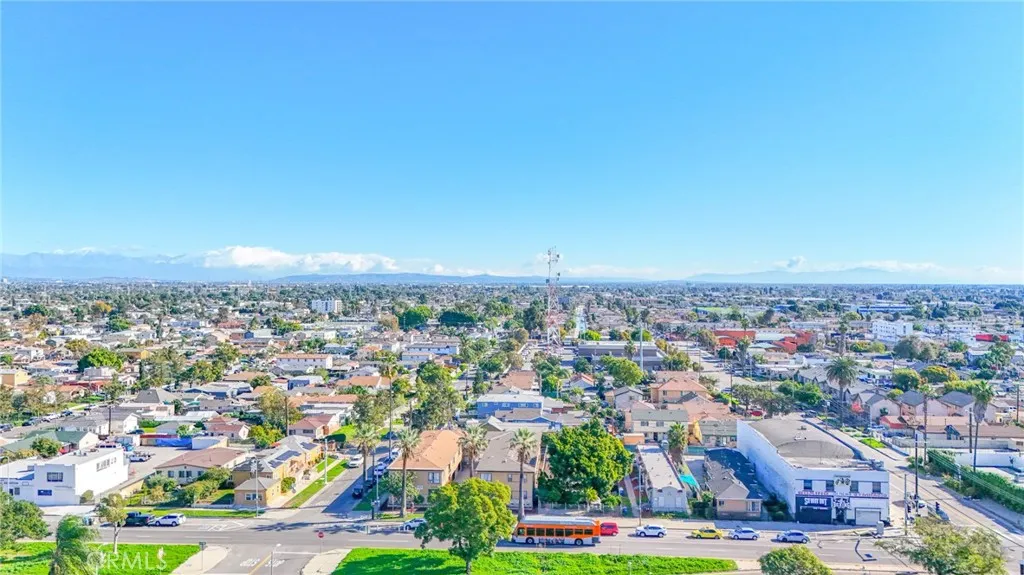 317 W 107th St, Los Angeles, CA 90003