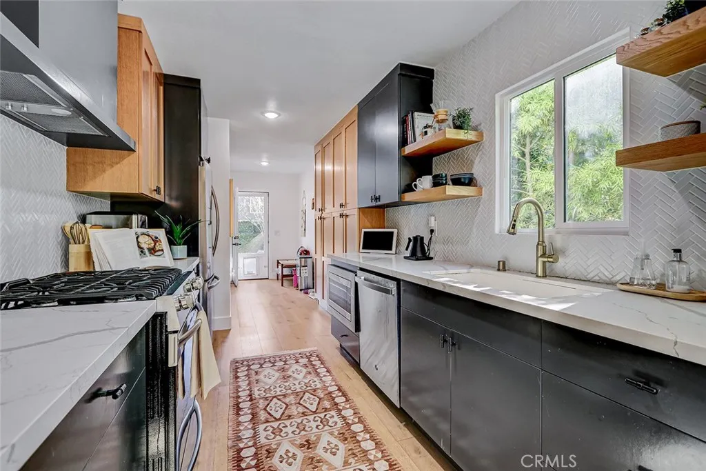 Additional image 38 of 11912 Mccune Ave, Los Angeles, CA 90066