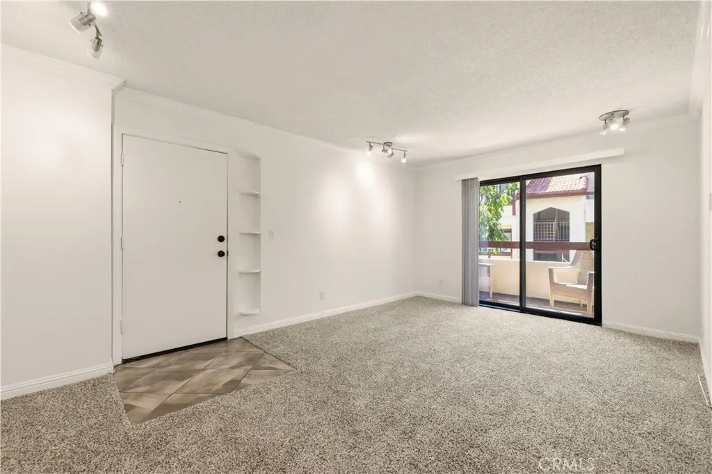 Additional image 90 of 18193 Sundowner Way Unit 815, Canyon Country, CA 91387