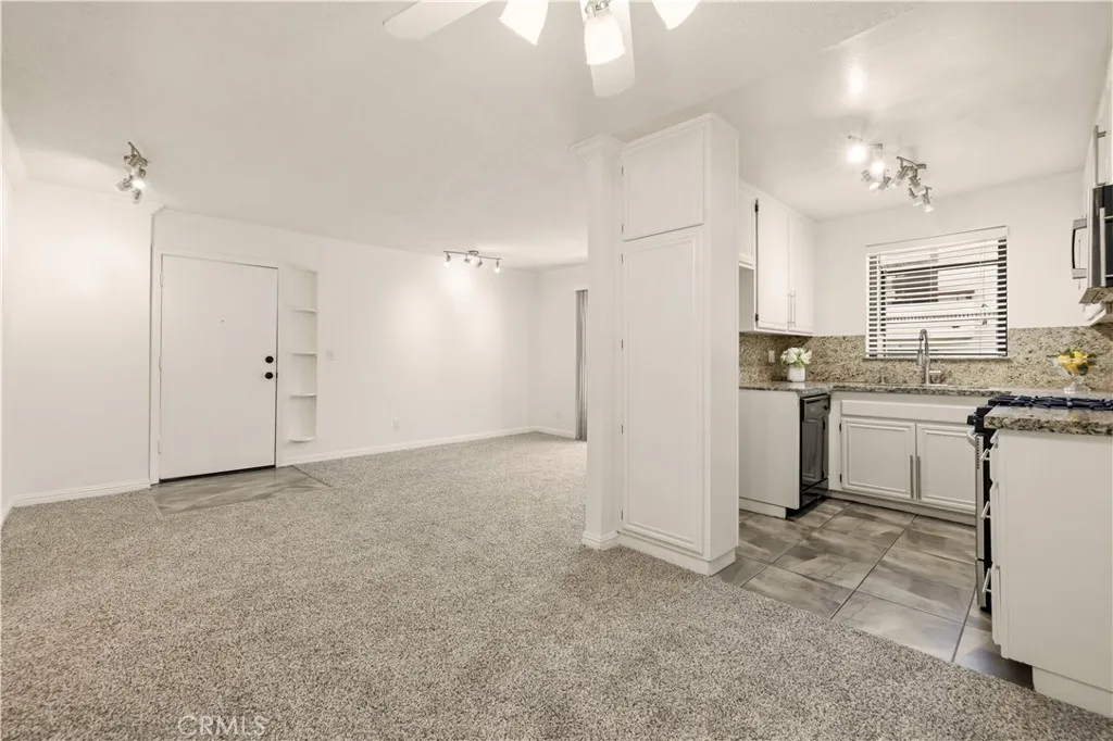 Additional image 10 of 18193 Sundowner Way Unit 815, Canyon Country, CA 91387