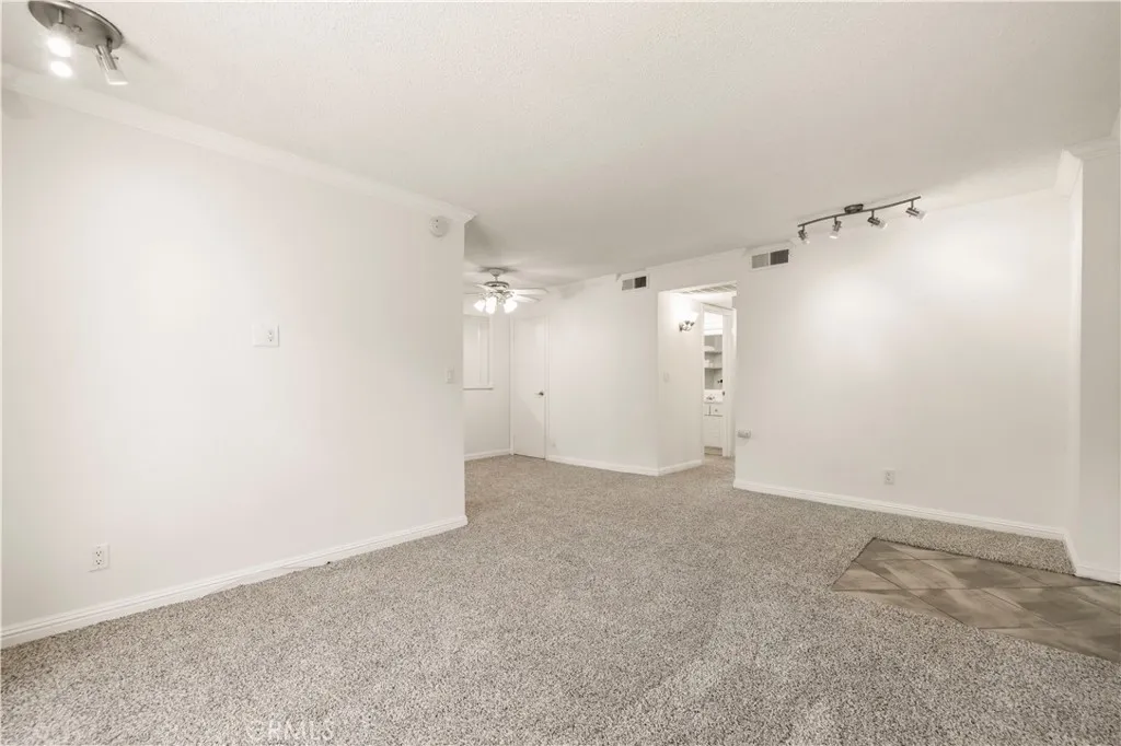 Additional image 94 of 18193 Sundowner Way Unit 815, Canyon Country, CA 91387