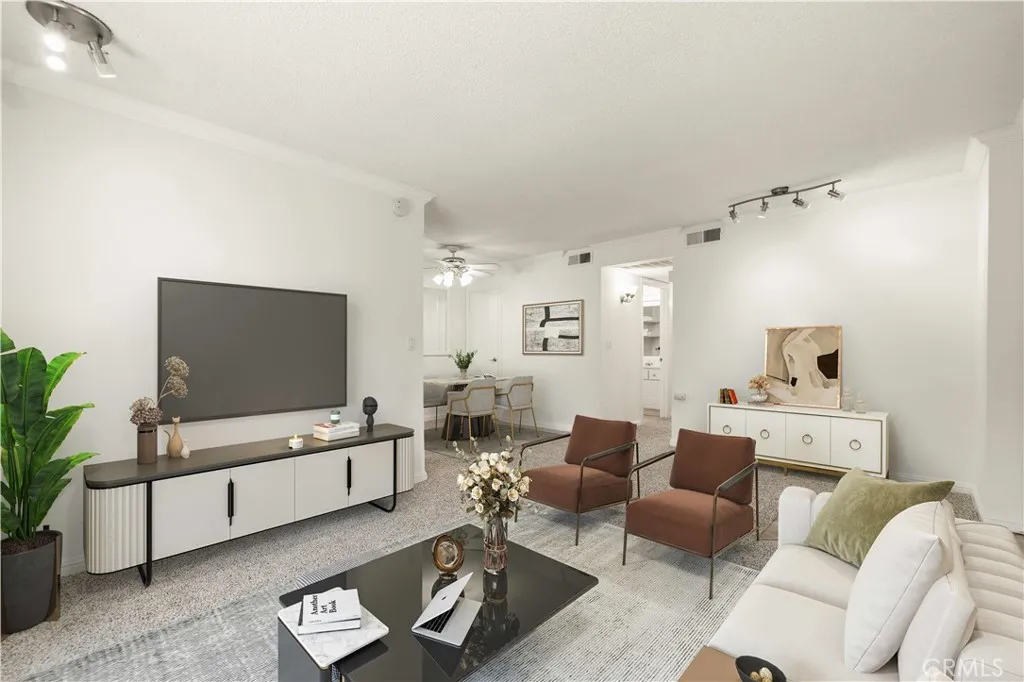 Additional image 65 of 18193 Sundowner Way Unit 815, Canyon Country, CA 91387