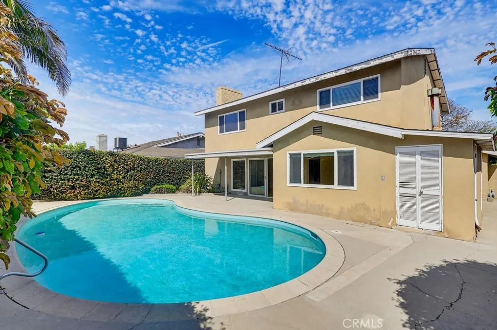 3531 Julian Avenue, Long Beach, CA 90808