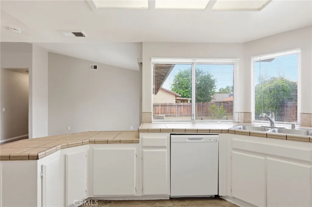 Additional image 48 of 43941 Maria Ct, Lancaster, CA 93535