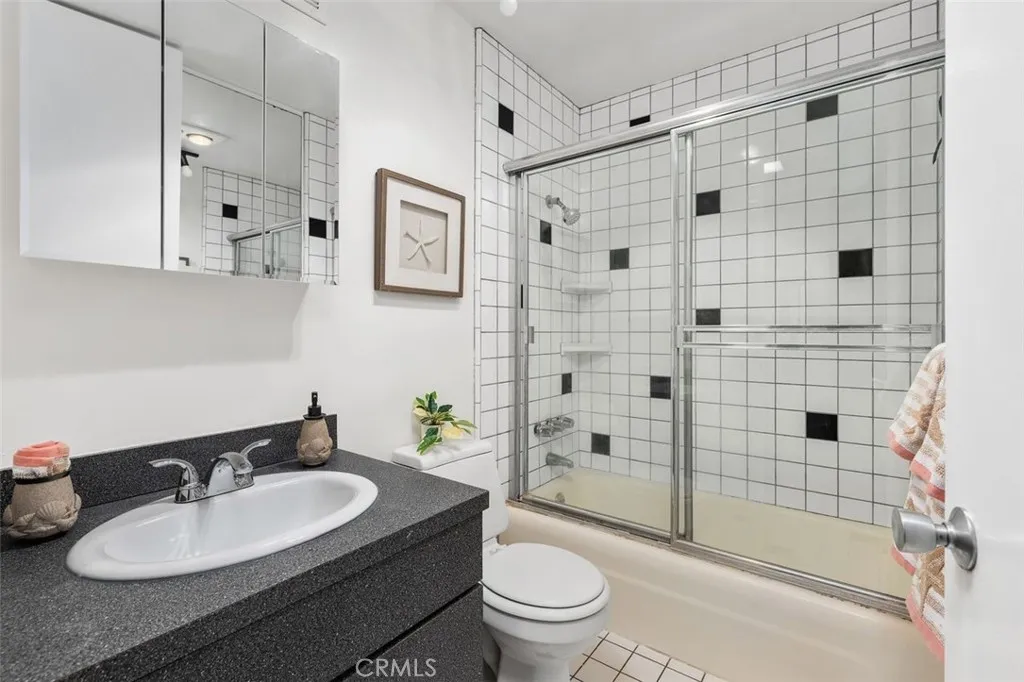 Additional image 48 of 420 Marine Street Unit 3, Santa Monica, CA 90405