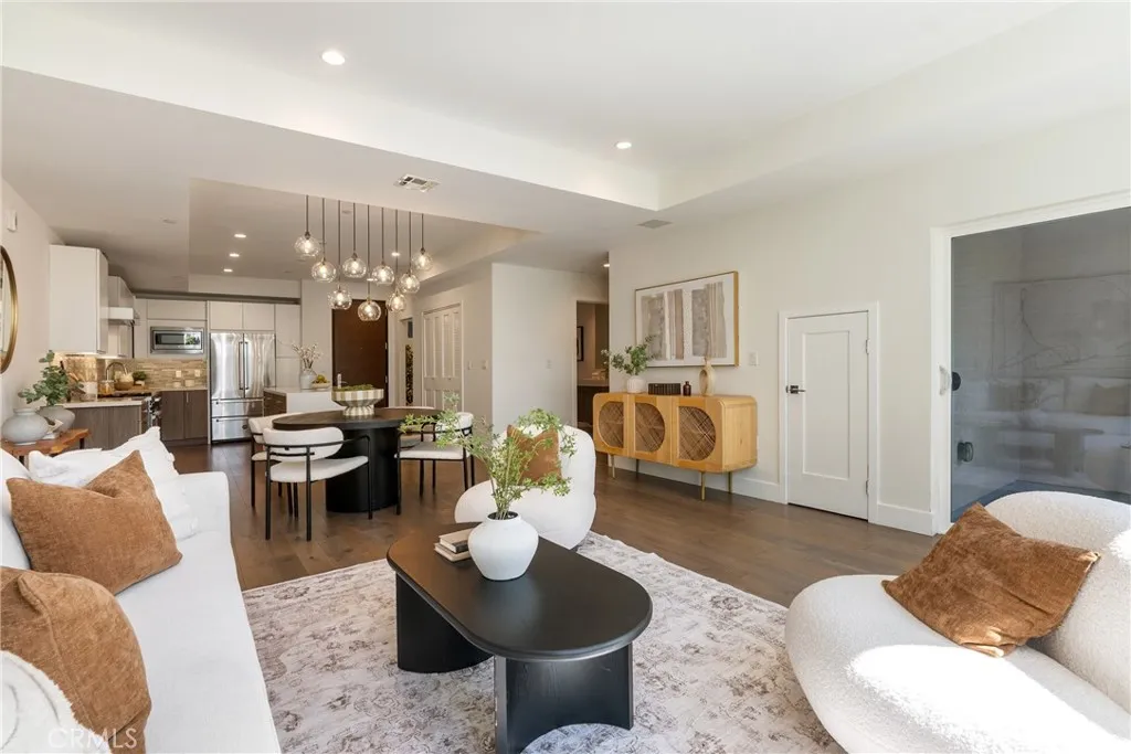 Additional image 4 of 3715 San Marino Street Unit 105, Los Angeles, CA 90019