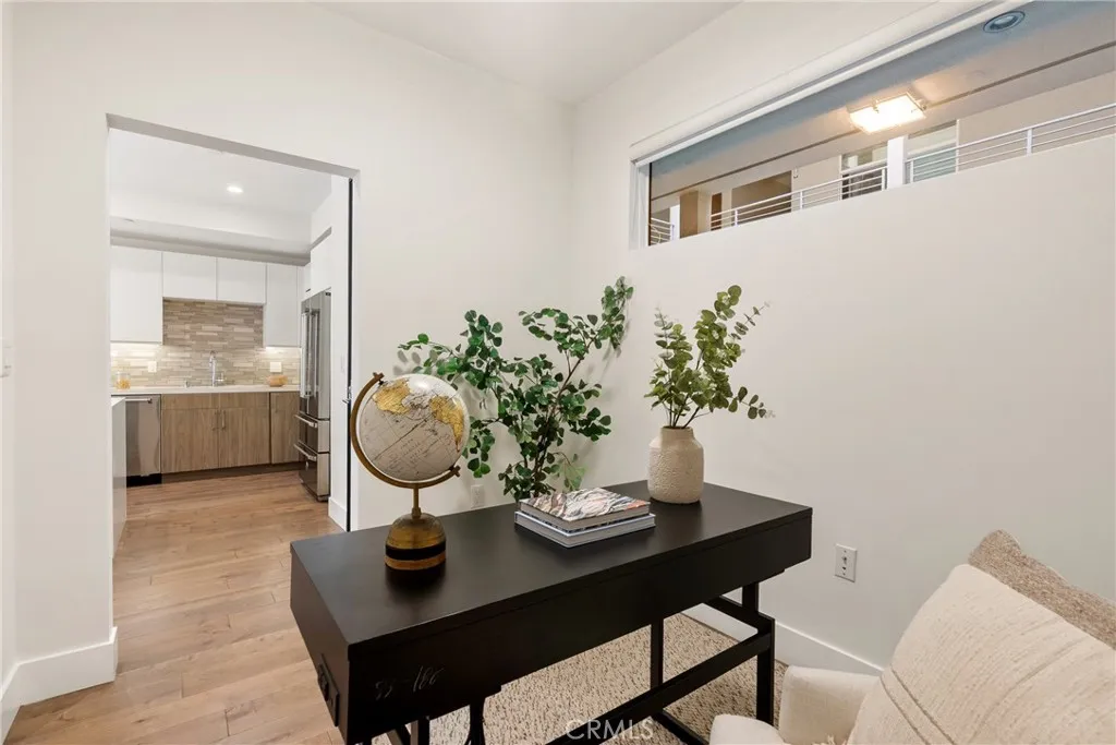 Additional image 11 of 3715 San Marino Street Unit 105, Los Angeles, CA 90019
