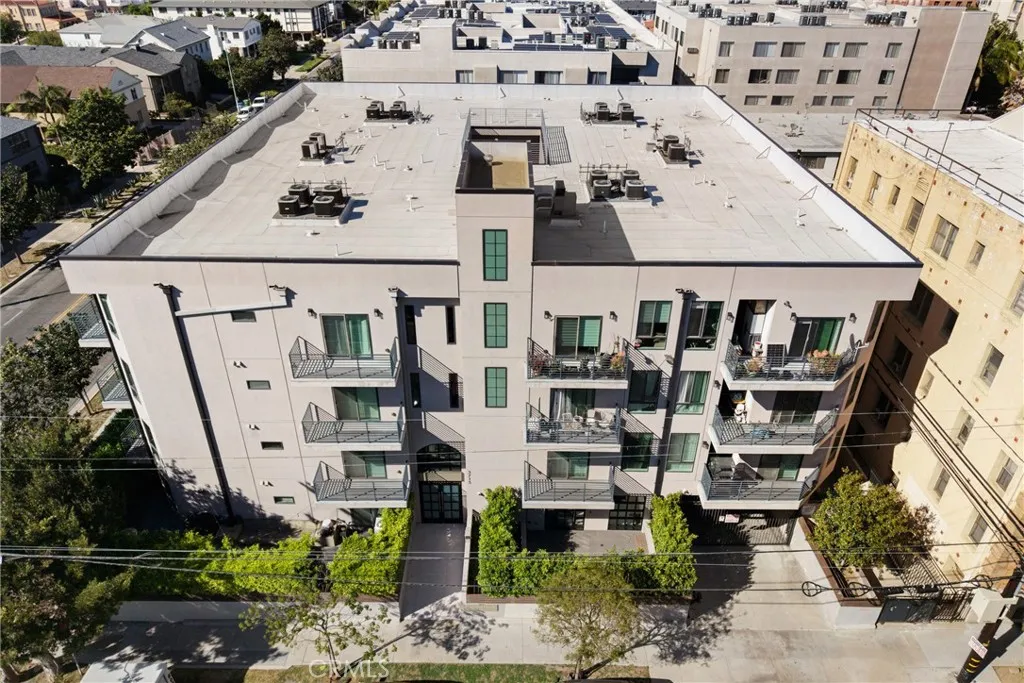 Additional image 31 of 3715 San Marino Street Unit 105, Los Angeles, CA 90019