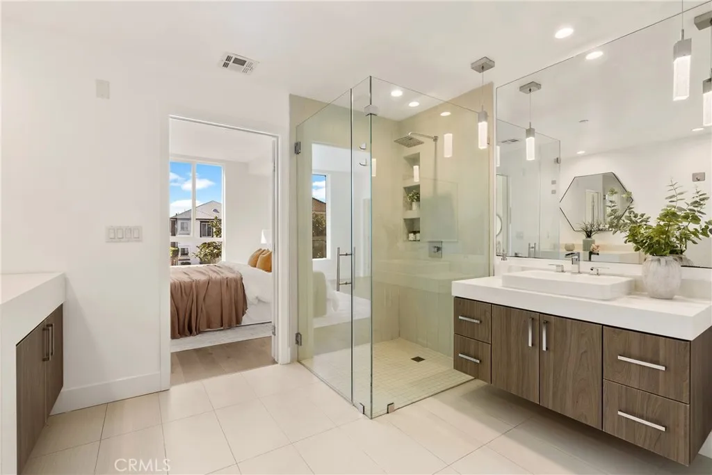 Additional image 20 of 3715 San Marino Street Unit 105, Los Angeles, CA 90019