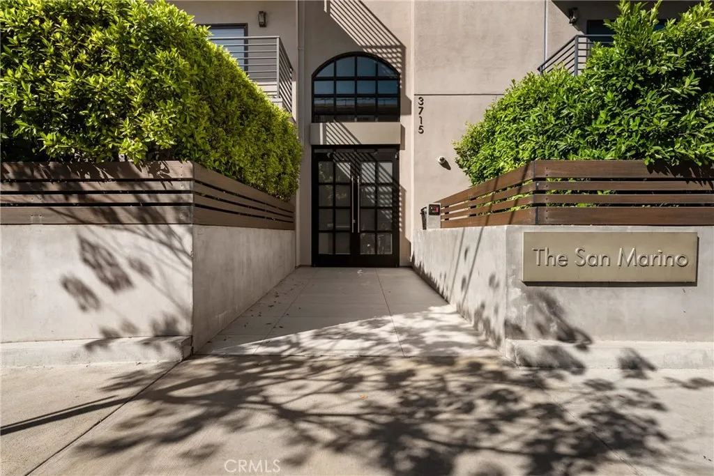 Additional image 57 of 3715 San Marino Street Unit 105, Los Angeles, CA 90019