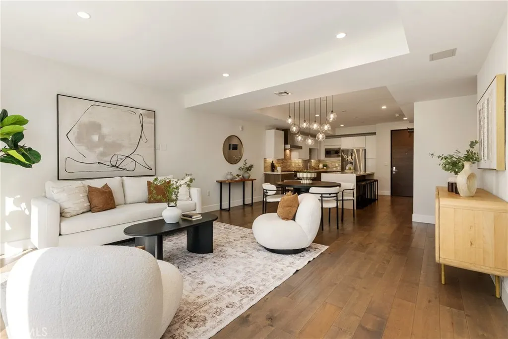 Additional image 5 of 3715 San Marino Street Unit 105, Los Angeles, CA 90019