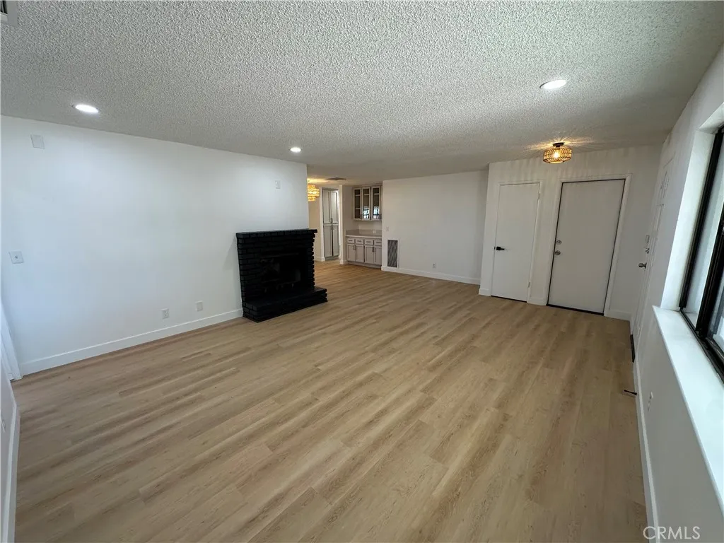 Additional image 3 of 11861 10th Ave, Hesperia, CA 92345