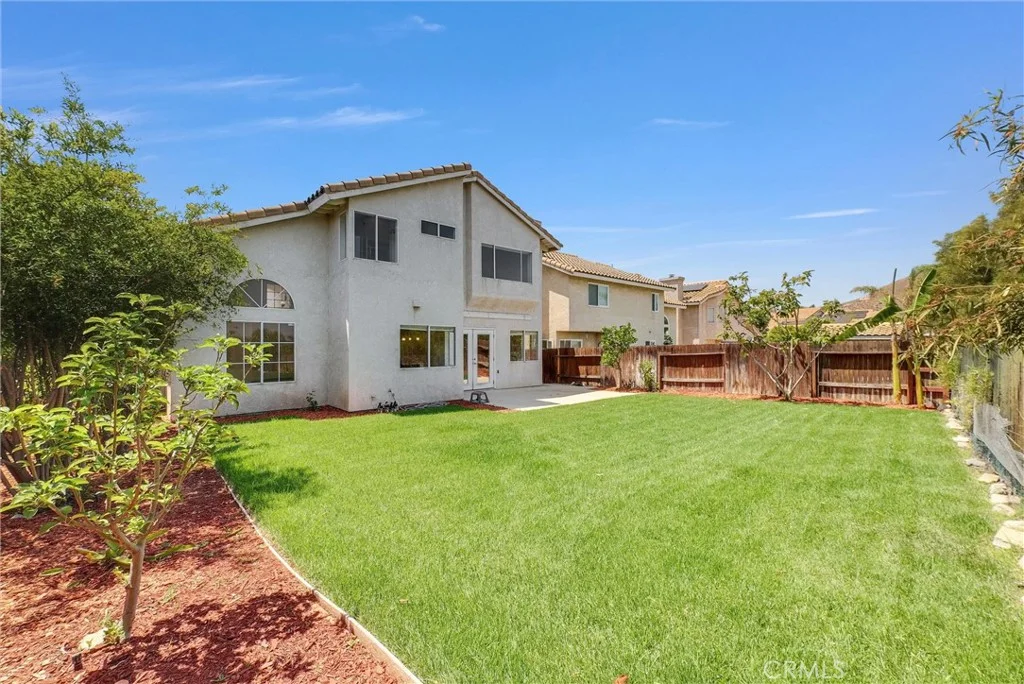 661 La Cumbre Cir, Corona, CA 92879
