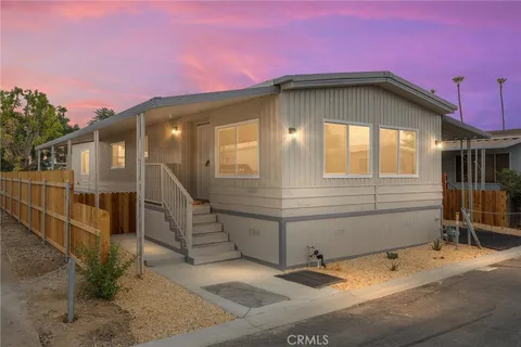 305 Kings Lane, Bakersfield, CA MLS: SR24236160