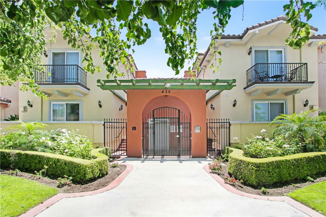 430 W Wilson Avenue 103, Glendale, CA 91203 - MLS#: SR23025427