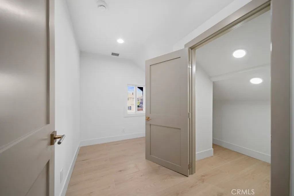 Additional image 84 of 1676 W 24th St, Los Angeles, CA 90007