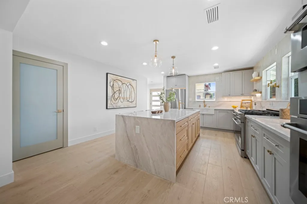 Additional image 75 of 1676 W 24th St, Los Angeles, CA 90007