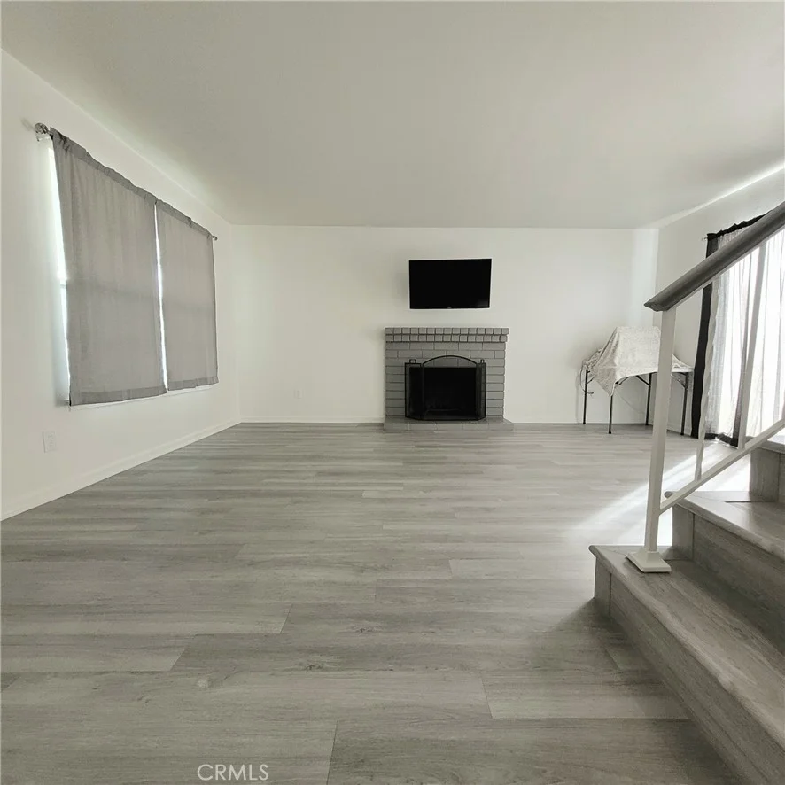 979 Forest Dr, Colton, CA 92324 photo 4