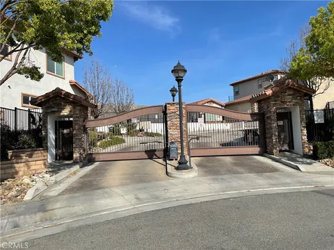 556 Via Pueblo, Riverside, CA MLS: IV25081225