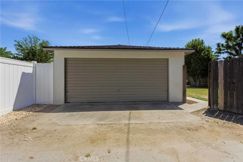 Additional image 34 of 2715 Cedar St, Bakersfield, CA 93301