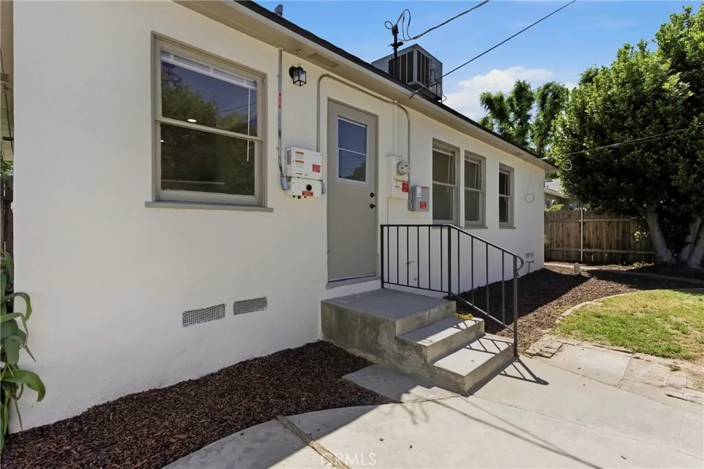 Additional image 38 of 2715 Cedar St, Bakersfield, CA 93301