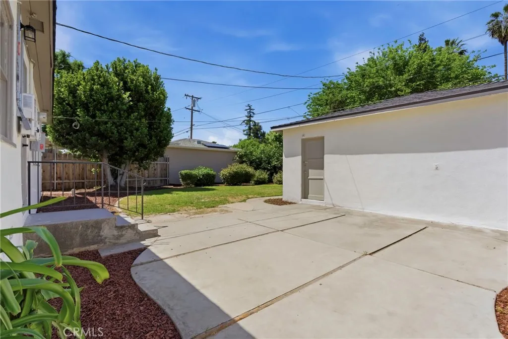 Additional image 83 of 2715 Cedar St, Bakersfield, CA 93301