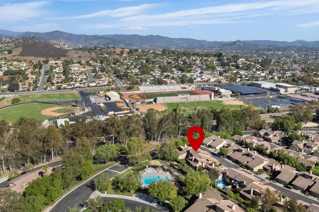 318 Windyridge Gln, Escondido, CA 92026