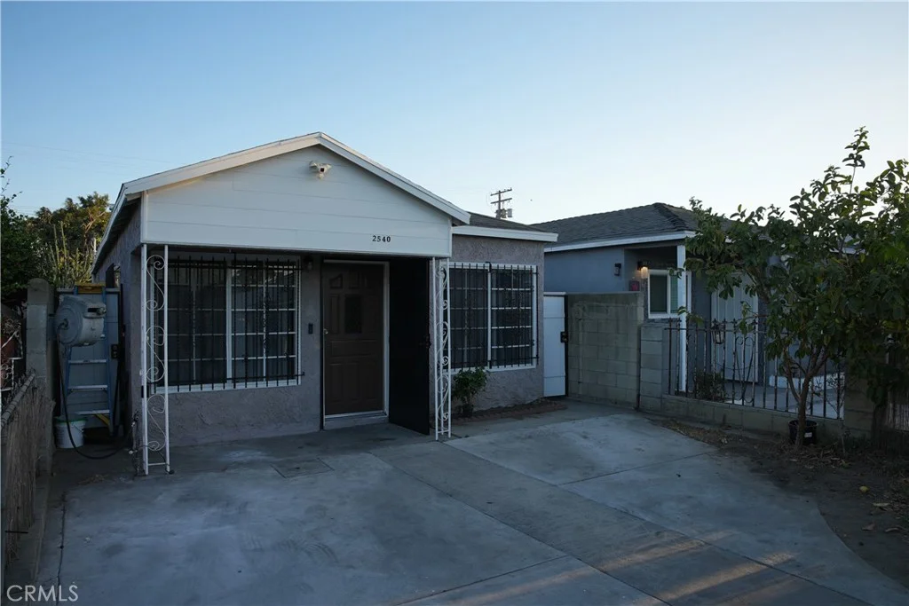 2540 E 127th St, Compton, CA 90222 photo 3