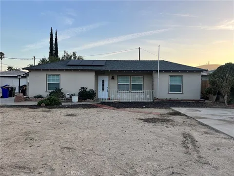 1109 W 48th Street Unit A, San Bernardino, CA MLS: CV25000530