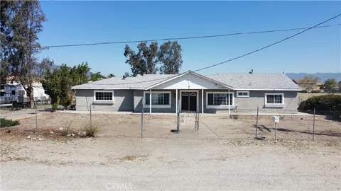 16964 Mountain View Avenue, Fontana, CA 92336 - MLS#: CV25056160