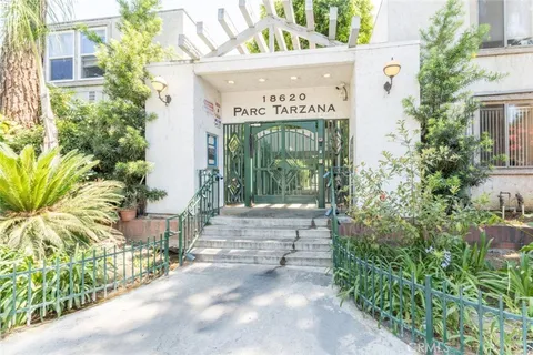 18620 Hatteras Street Unit 206, Tarzana, CA MLS: SR25040945