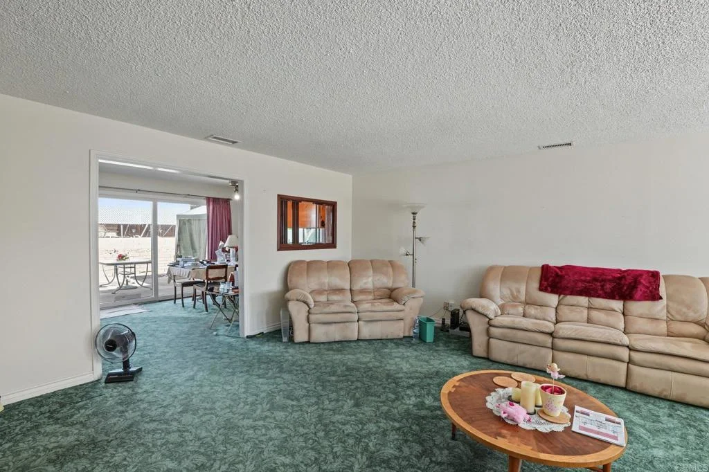 9214 Dalehurst Road, Santee, CA 92071