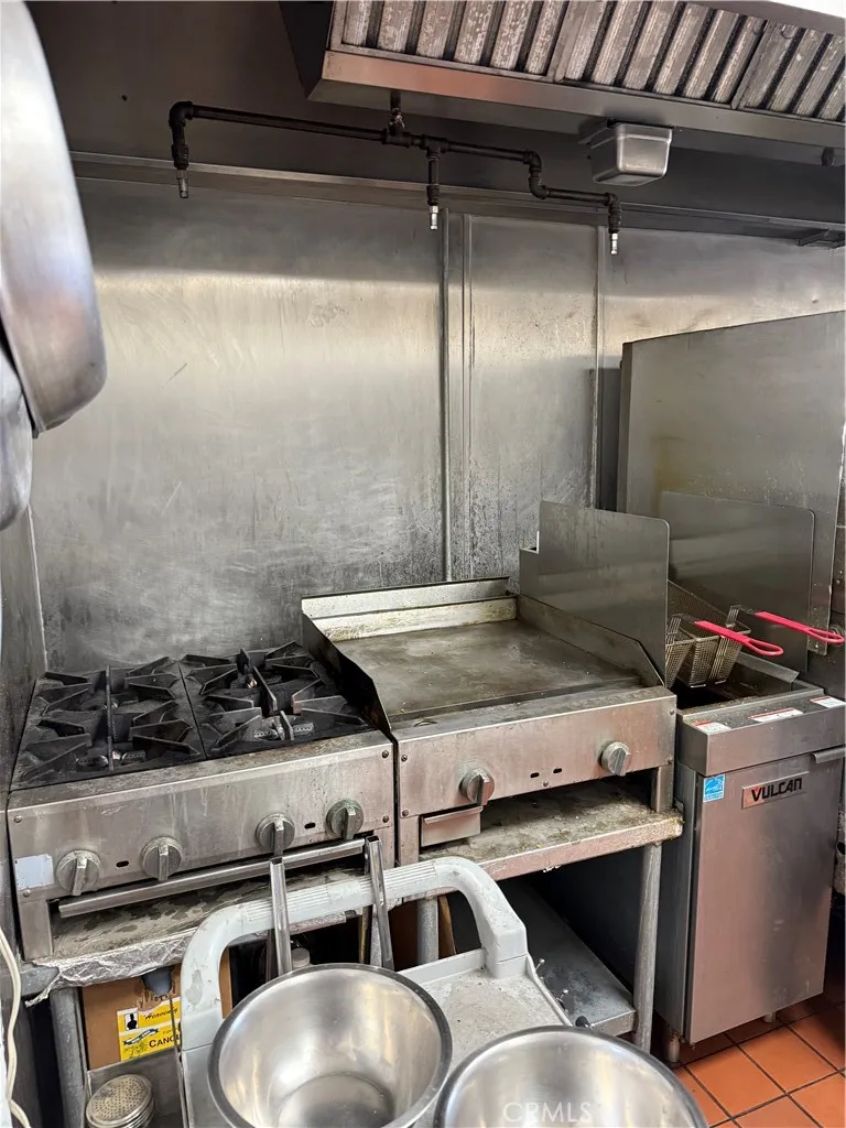 Additional image 15 of , Van Nuys, CA 91405