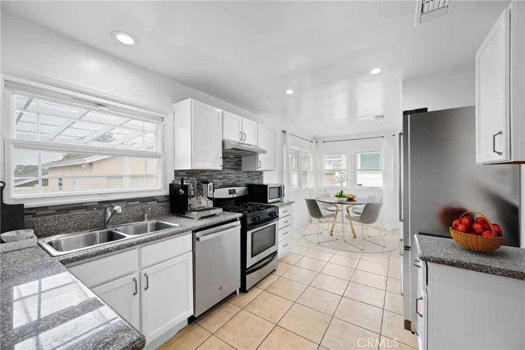 Additional image 52 of 10525 S 4th Avenue, Inglewood, CA 90303