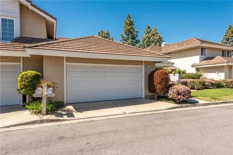 10 Windsong, Irvine, CA MLS: OC25057760